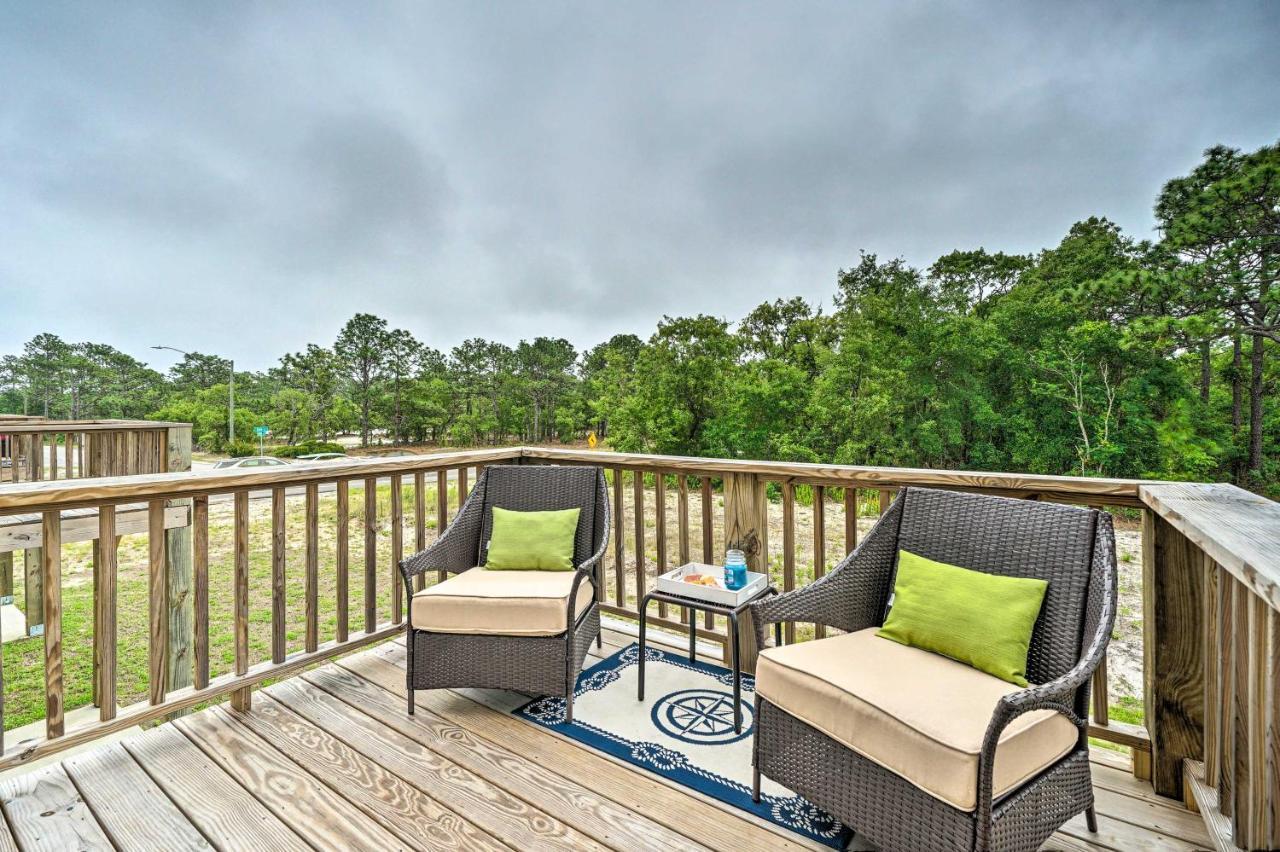 Modern Coastal Condo With Patio 1 Mi To Beaches! Carolina Beach Kültér fotó